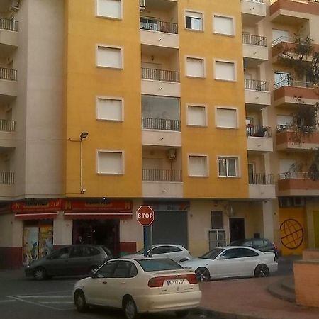 Torrevieja-Lugomar Apartamento Exterior foto